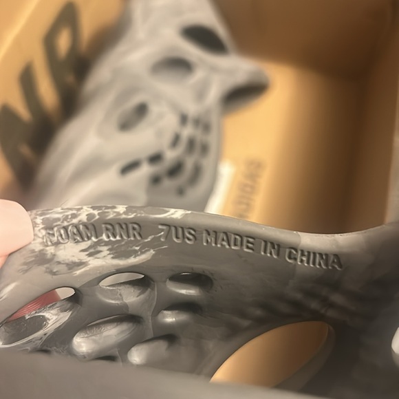 Yeezy foam runners “MX Granite” - Picture 6 of 7